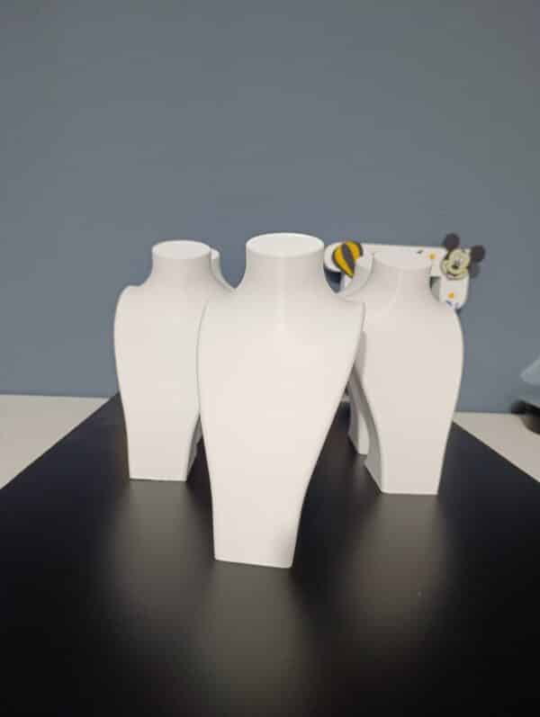 KOLYE STANDI ( 24 CM )