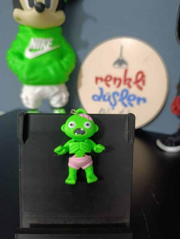 Zombi  Figürlü Hareketli 3D Anahtarlık ( bayan )